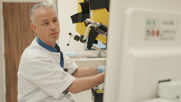 VS Jeroen 02.00 56 26 20.Still043