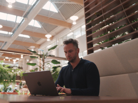 Arbeidsmarkt Ruw Davey Dag 3.00 28 41 05.Still012