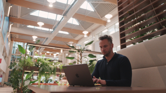 Arbeidsmarkt Ruw Davey Dag 3.00 28 41 05.Still012